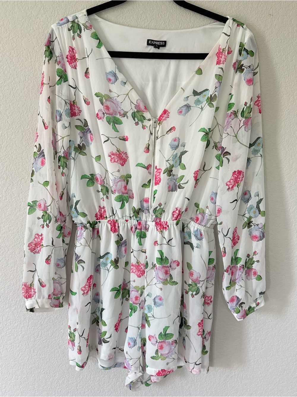 Express White Floral Long Sleeve V-Neck Dress